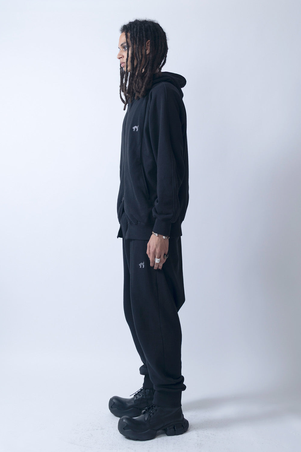 ASSASSIN ZIP HOODIE