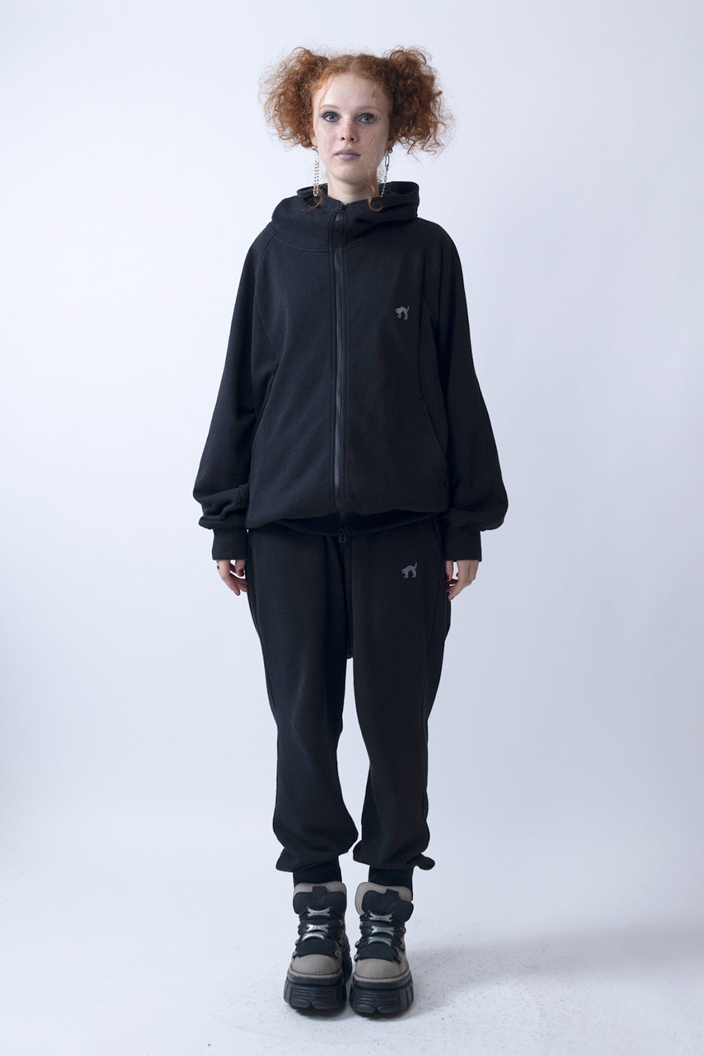 ASSASSIN ZIP HOODIE
